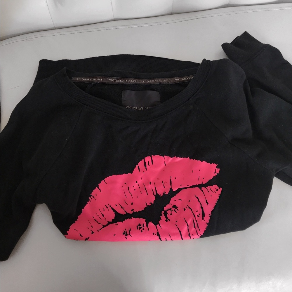 VS crew neck